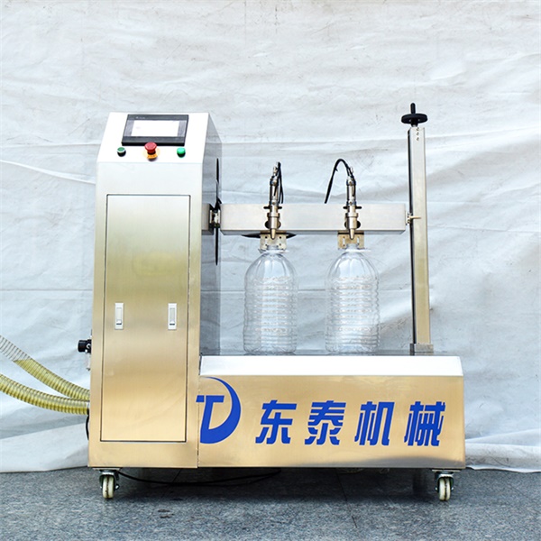 半自動花生油灌裝機.jpg